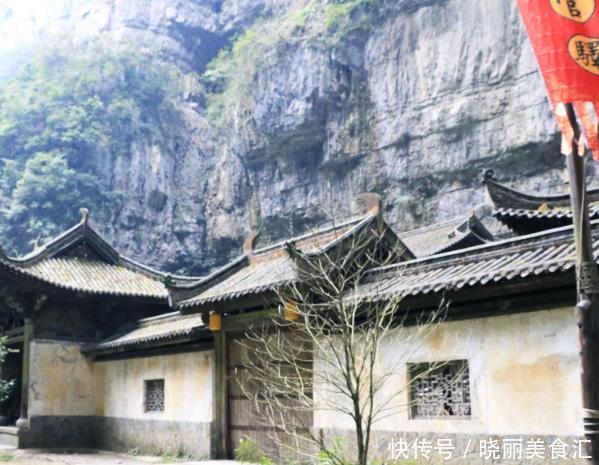 重庆悬崖一座隐秘四合院，张艺谋为取景不惜砸重金，现成热门景区