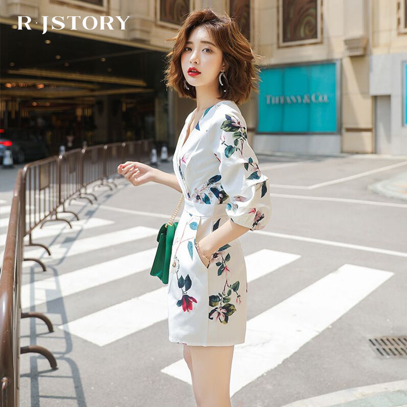 新发现一种“流氓裤，比牛仔裤透气，比裙子方便，背着老公买8条