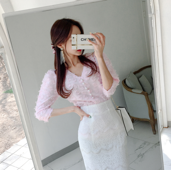 女神孙允珠，早樱粉蜜初雪绒呢毛球公主衫
