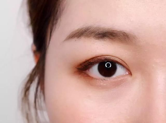 发际线男孩花2500修的眉毛这个鸟样