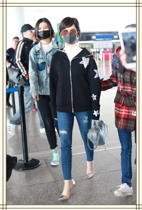 18岁欧阳娜娜竟不敌64岁赵雅芝?网友:气质面前少女感也不过如此