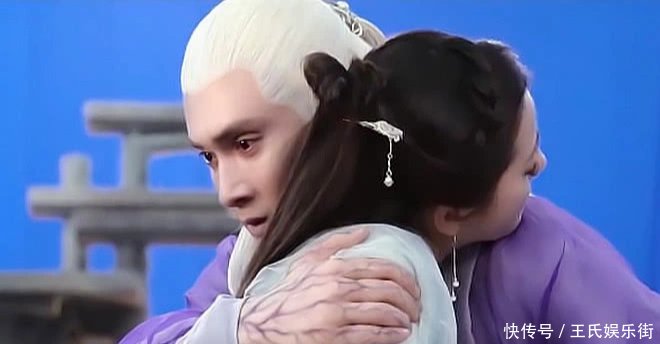 「魔尊」枕上书凤九即将羽化,帝君伤心落泪,白浅夜华及时出现