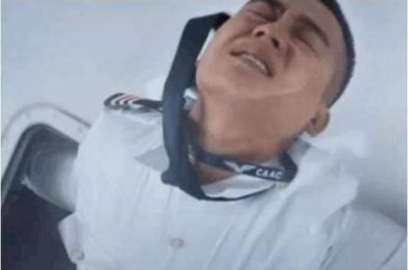 『飞机』《中国机长》受质疑3个场景，事实还是导演瞎编？看看原型怎么说