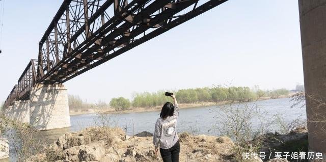 詹天佑设计的中国第一大铁桥，长665米，至今125年成旅游景点