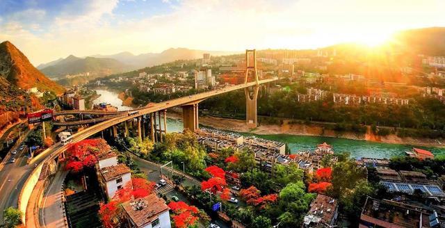 这里才是四川最舒适的地方,还是全省最有钱的4线城市,不是成都