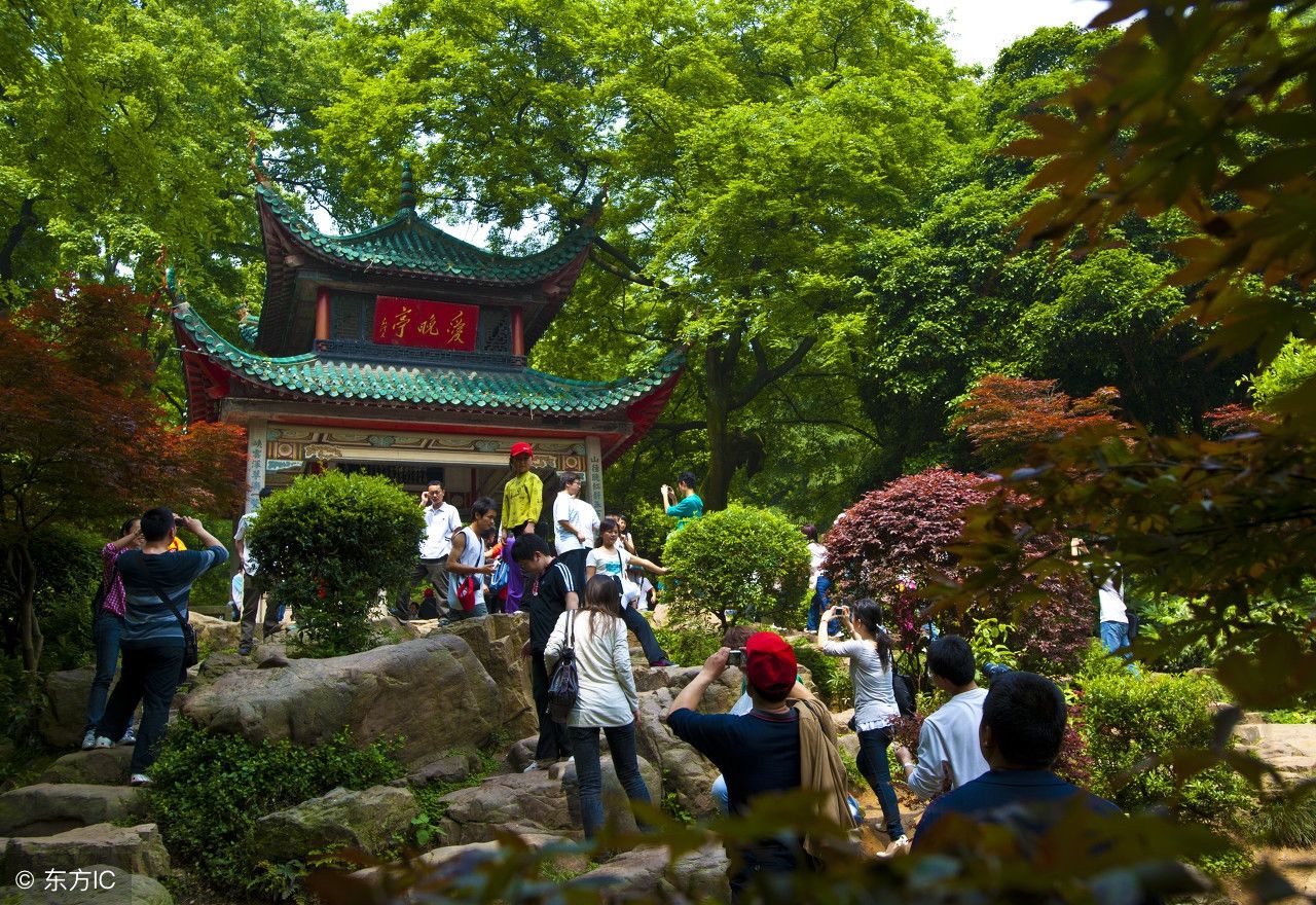 中国最低调的5A景区，亏本依旧免费，网友却嘲讽:为出名才学西湖