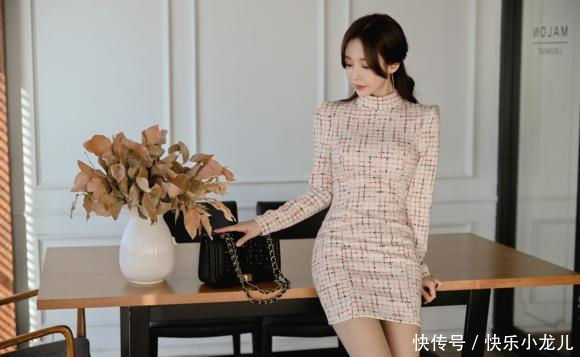  气质：街拍：可爱唯美的紧身裙美女，尽显亭亭玉立的美感