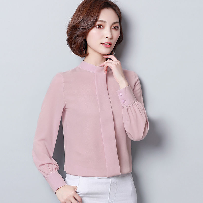 土俗裙子白送都别穿!试试下图这减龄开衫，特适合35岁以上女人