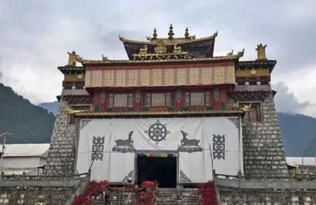 怒江大峡谷仅仅神密的原生态密境吗?大峡谷深出的传统村落在哪儿?