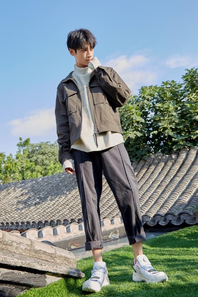 当“润玉”脱下古装，罗云熙秒变青春少年！竟看不出已经30岁！