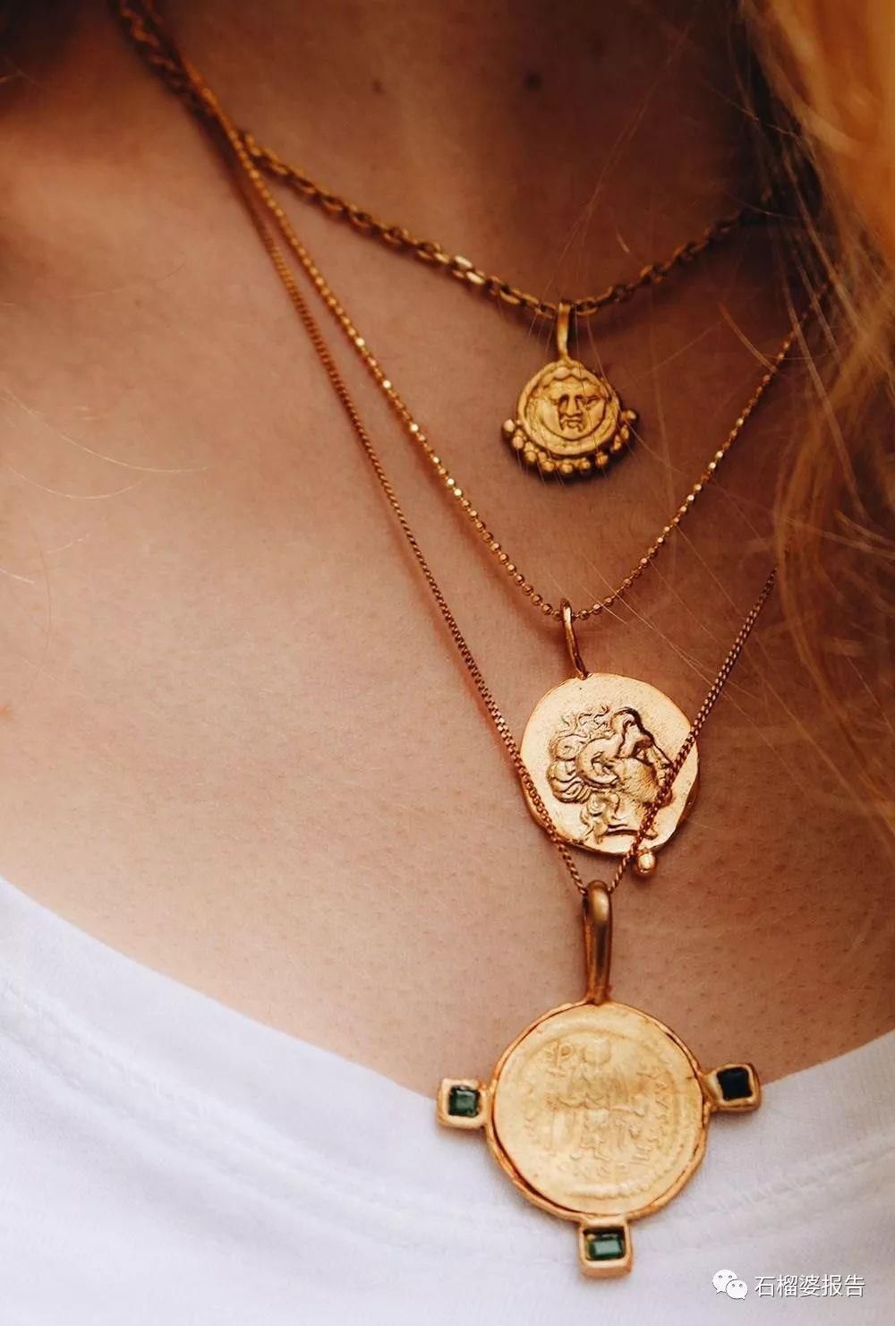 今年最红的一条复古项链，据说可以让人充满勇气
