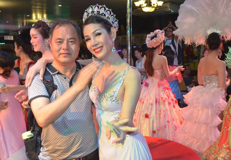 泰国人妖评亚洲游客韩国人爱占便宜,日本人文明,中国人一个字