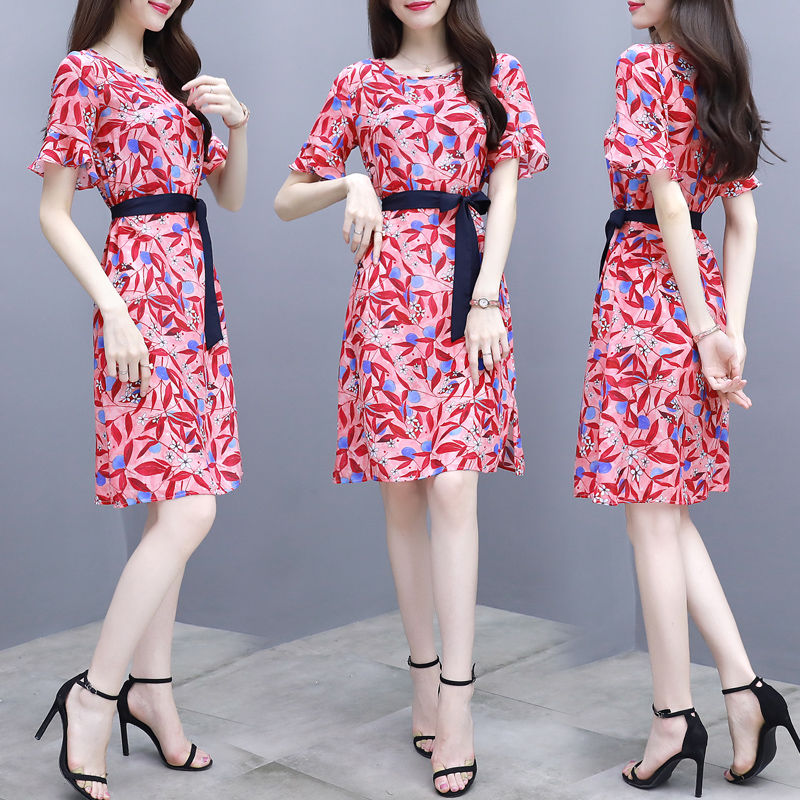 漂亮女人夏天都爱穿这种套裙!气质爆表超迷人，真是倾国又倾城