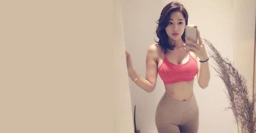 身材上的小缺陷通过一条打底裤，就可以很完美地被掩盖住了！