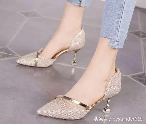 心理测试：4双高跟鞋，穿哪双出门约会？测你有哪种诱人的气质！