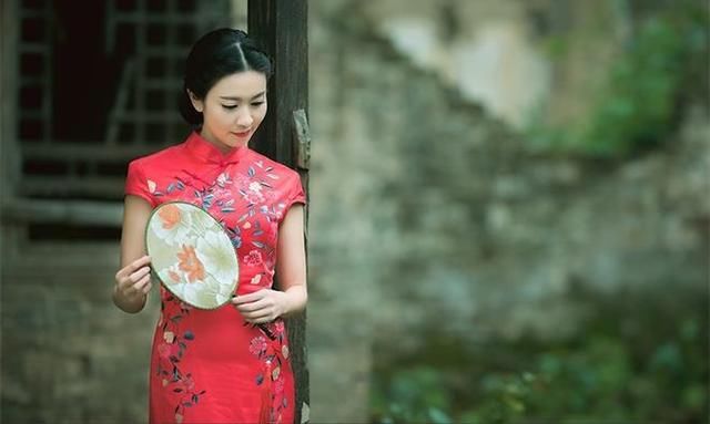 旗袍，一曲悠长悠长的古谣