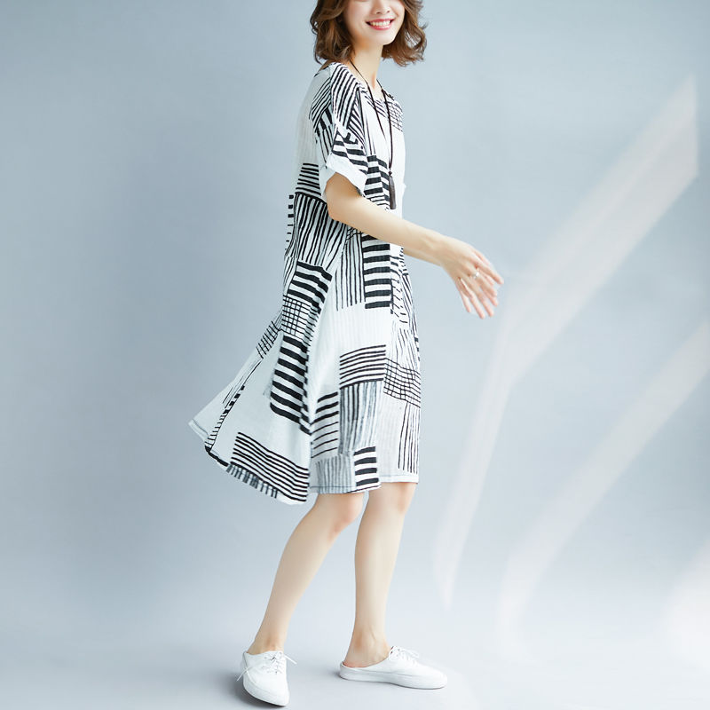 这样的连衣裙，超适合有气质的你，穿起来时尚有魅力还显气质