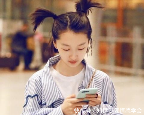 周冬雨素颜依然很可爱，如何跟她一样美得很随意呢