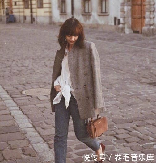  女人■优雅女人最爱的法式穿搭，简约中还带点甜美，着实迷人