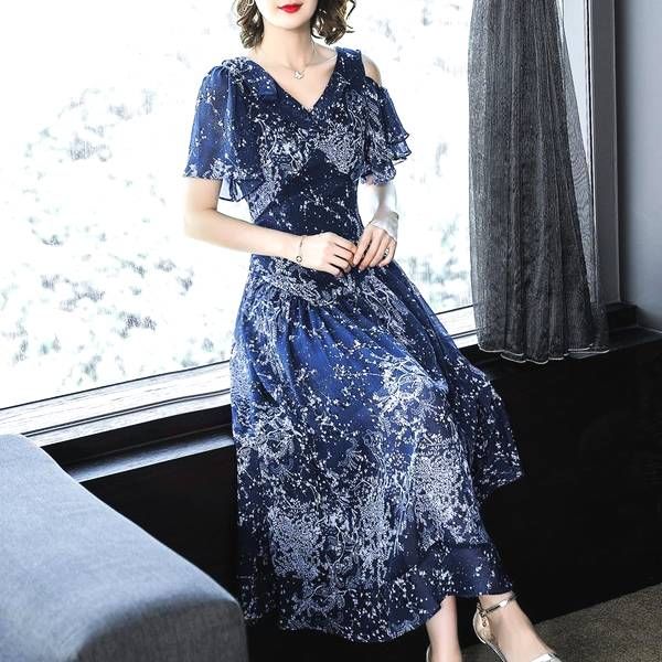 这裙子虽贵了点，但真的很美，媳妇买了2件回来穿，连背影都美爆