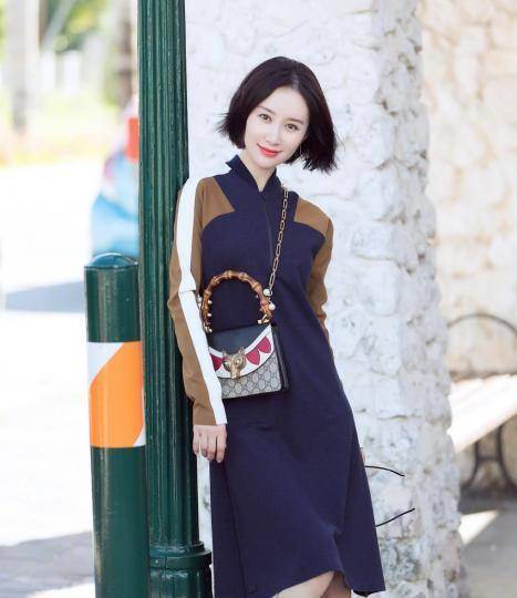 舒畅走红毯像是从古代走出来的小仙女，网友直说：美呆了！