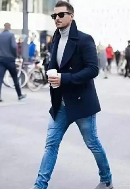【牛仔裤来】中长款的衣服搭配哪些靴子漂亮?