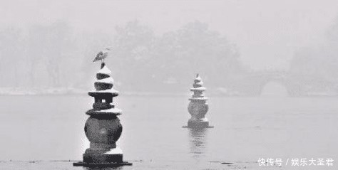 西湖里有3个石塔,有什么用?说出来你都想不到