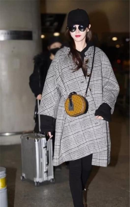  「格子西装」今年春季流行服饰分析,准备买卖衣服都进来