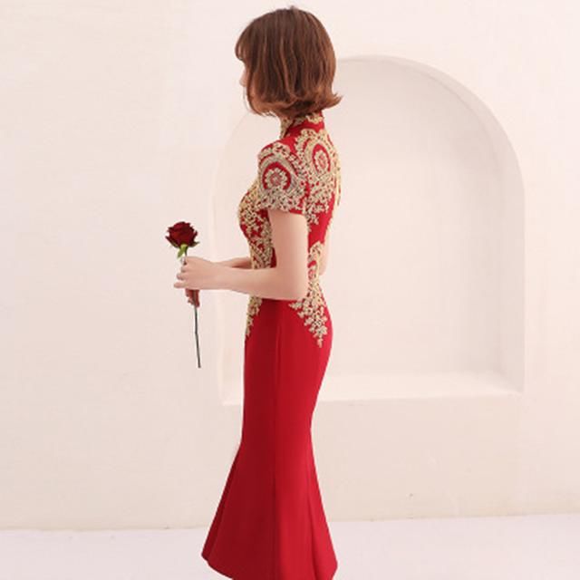 中秋结婚，建议穿高端定制红嫁衣，虽贵点，但能美得老公一愣一愣