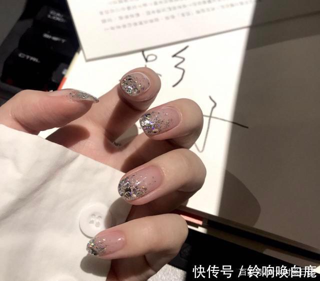 「钻石」早春BlingBling的亮片美甲合集,这些神仙美甲真的超好看!