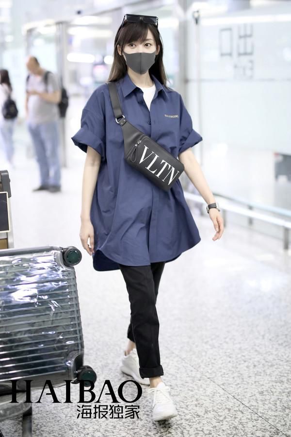 三年前一夜爆红如今又霸屏了?剧外的张天爱才是真冷艳霸气!