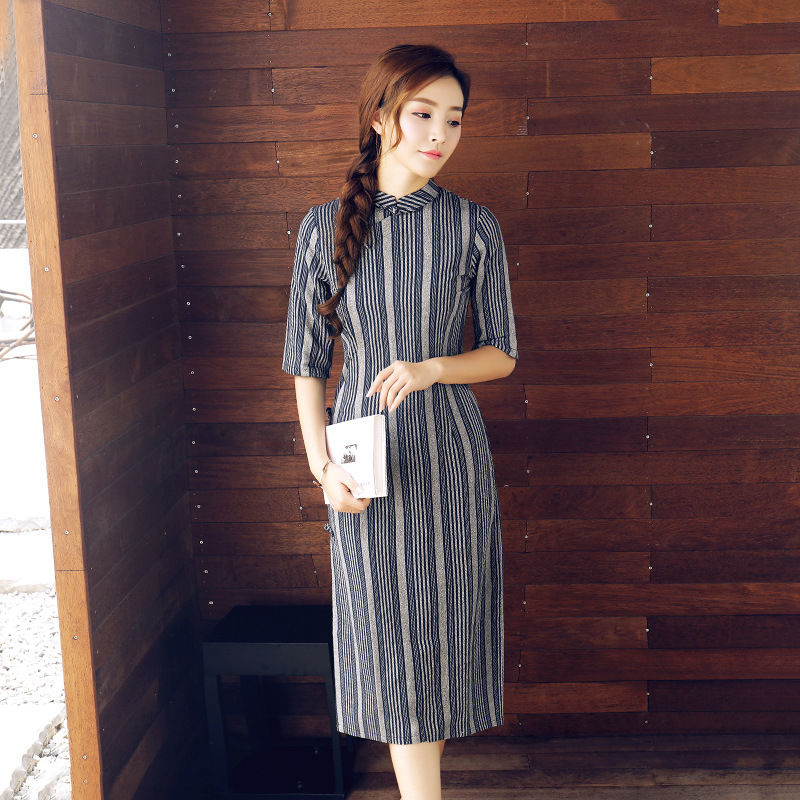 立秋我哥哥结婚，我和妈妈一人穿了一件旗袍，气质高贵惊艳全场