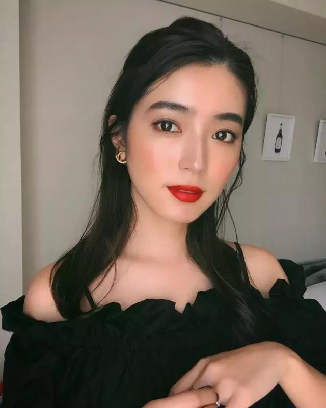 大胸vs小胸，不同身材这么穿！太洋气！