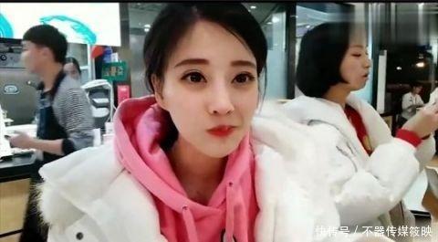 冯提莫如今在哪里直播