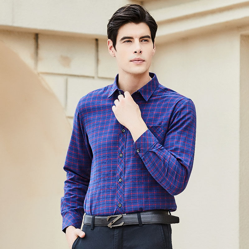 秋天男人光换外套可不行，瞧瞧这些内搭衬衫和T恤，保暖又挡风