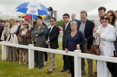  [大厦]他花700亿建中国第一高楼？如今，成最大烂尾项目