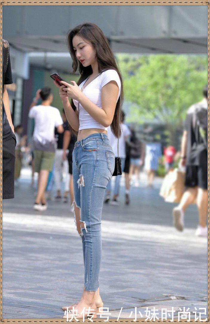 火爆|街拍:有一种“破洞裤子”又火爆了, 穿上身后, 连弯腰也无法完成