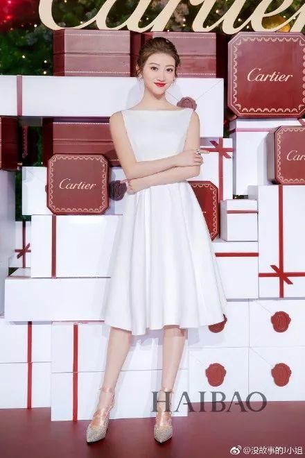 倪妮穿热巴同款绑带鞋，腿却输了?3条穿鞋准则，让你显高显瘦腿长