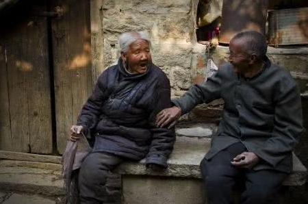 若农村60岁的老人,每人每月5百养老金,他们的生活能改善吗！