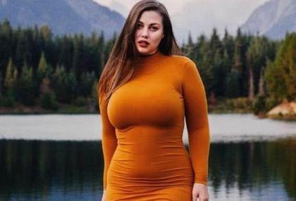 艺术名模体重175，体态匀称丰腴有加，网友大赞肥而不腻！