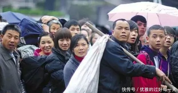 农民打工越来越难了, 在未来有3个问题, 可能需要农民工面对