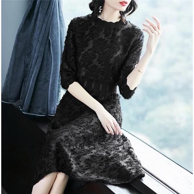 都说矮个子穿衣难看，我老婆只穿欧版“A字裙“，显高洋气好迷人