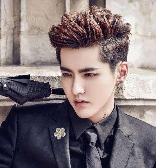 「喜欢」吴亦凡、张艺兴的眼线还不够撩吗?大家最喜欢哪个男星的眼线妆?