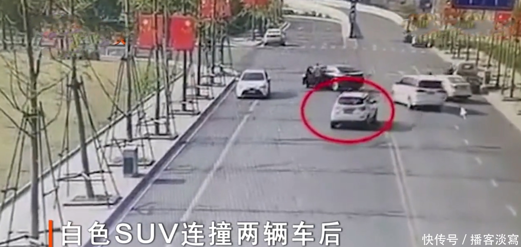 浙江一辆SUV无人驾驶酿事故,民警:人在