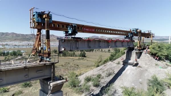  京通：全国最大规模铁路既有线换梁施工完成