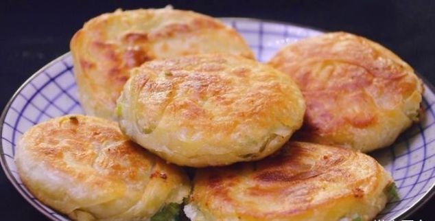  咬一口：宅在家教你做葱油饼, 咬一口酥掉渣, 我家三天两头吃