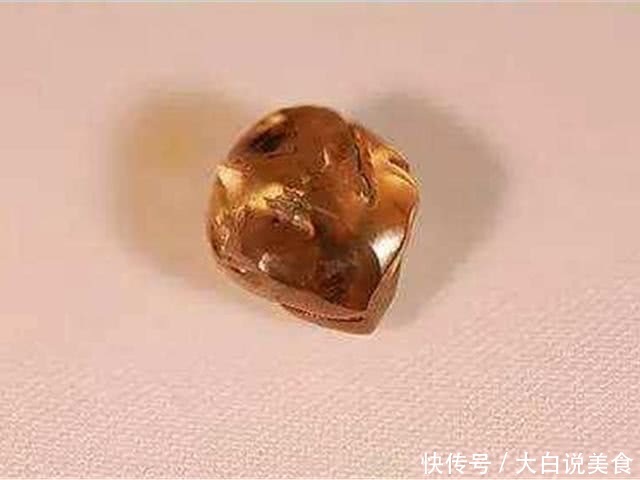 这处公园遍地钻石，游客自带工具来了就是挖！中国网友：留点！