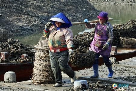 2名农工人封堵企业大门讨薪被拘！警方今发通稿 解释详细原因