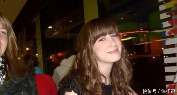 妹子酷爱化妆,日日将自己打扮成芭比娃娃,卸妆后被赞女神