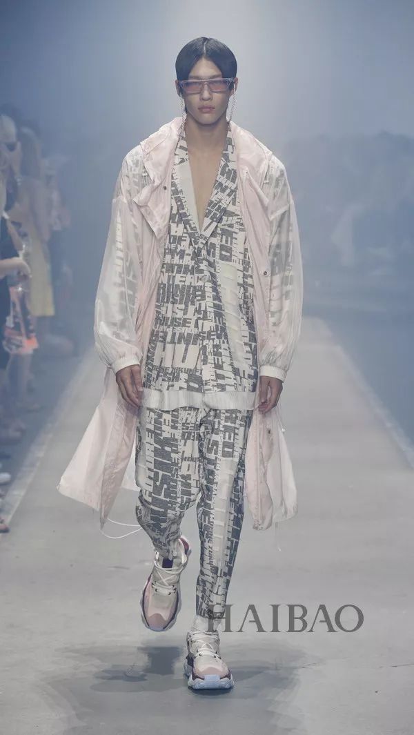 养眼| 潮流遇见个性，HUGO教你怎么把街头风穿成真的流行!